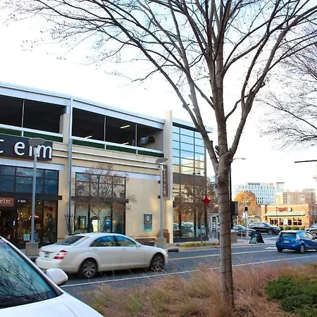 Queen Bed In Dilworth ◈ Shopping ◈ Restaurants